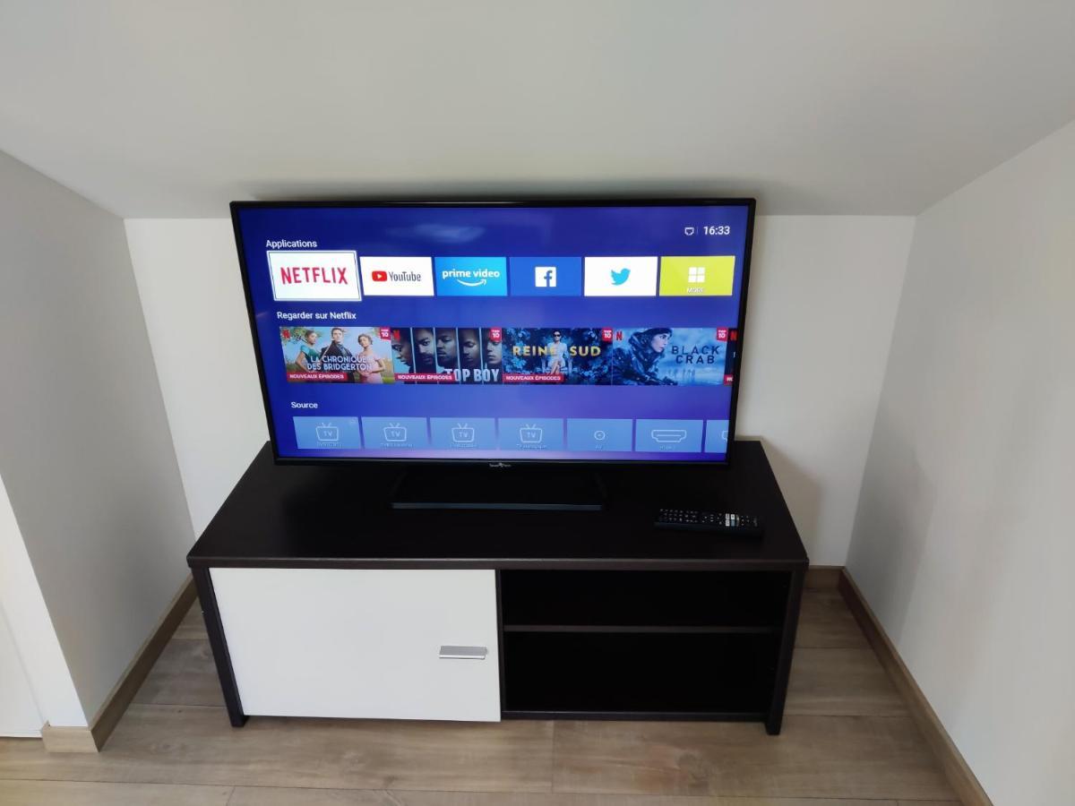 Appartement T3 "Yuca" Hyper Centre D'Ernée Екстериор снимка